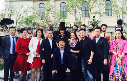 凯德麓语房地产联合胡社光进行开盘仪式